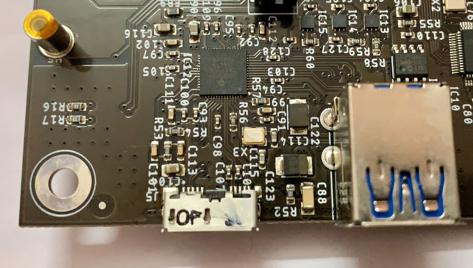 USB5744 top view