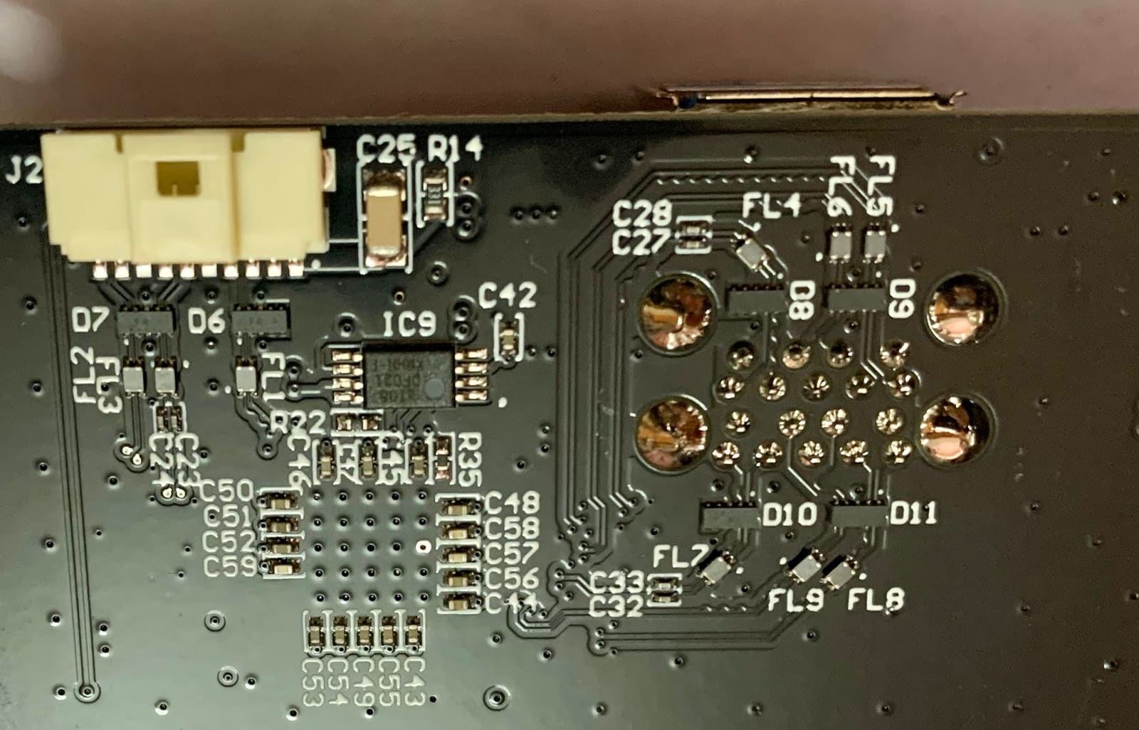 VL822 bottom view